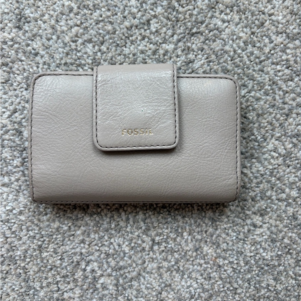 Fossil Light Taupe Leather Snap Wallet